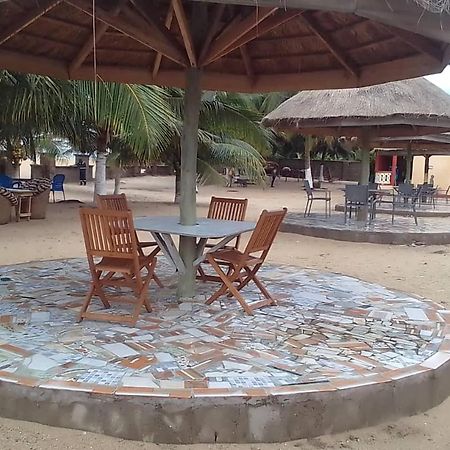 Travellers Beach Hotel Elmina Bagian luar foto